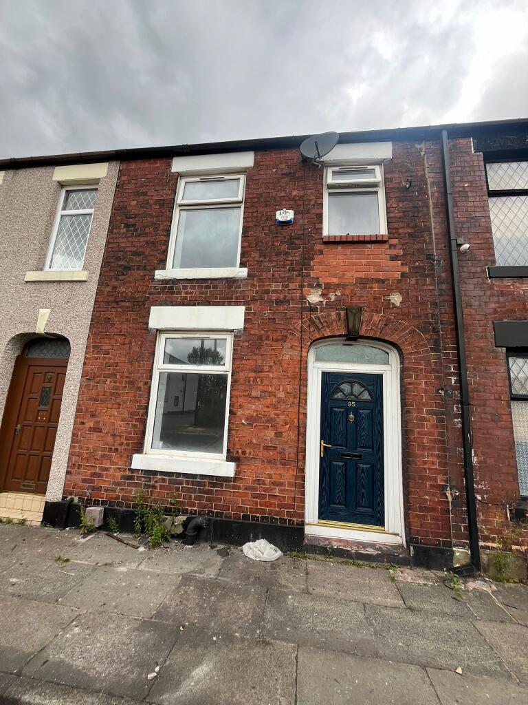 3 bed Mid Terraced House for rent in Rochdale. From Prestige Sales and Lettings Limited - Rochdale