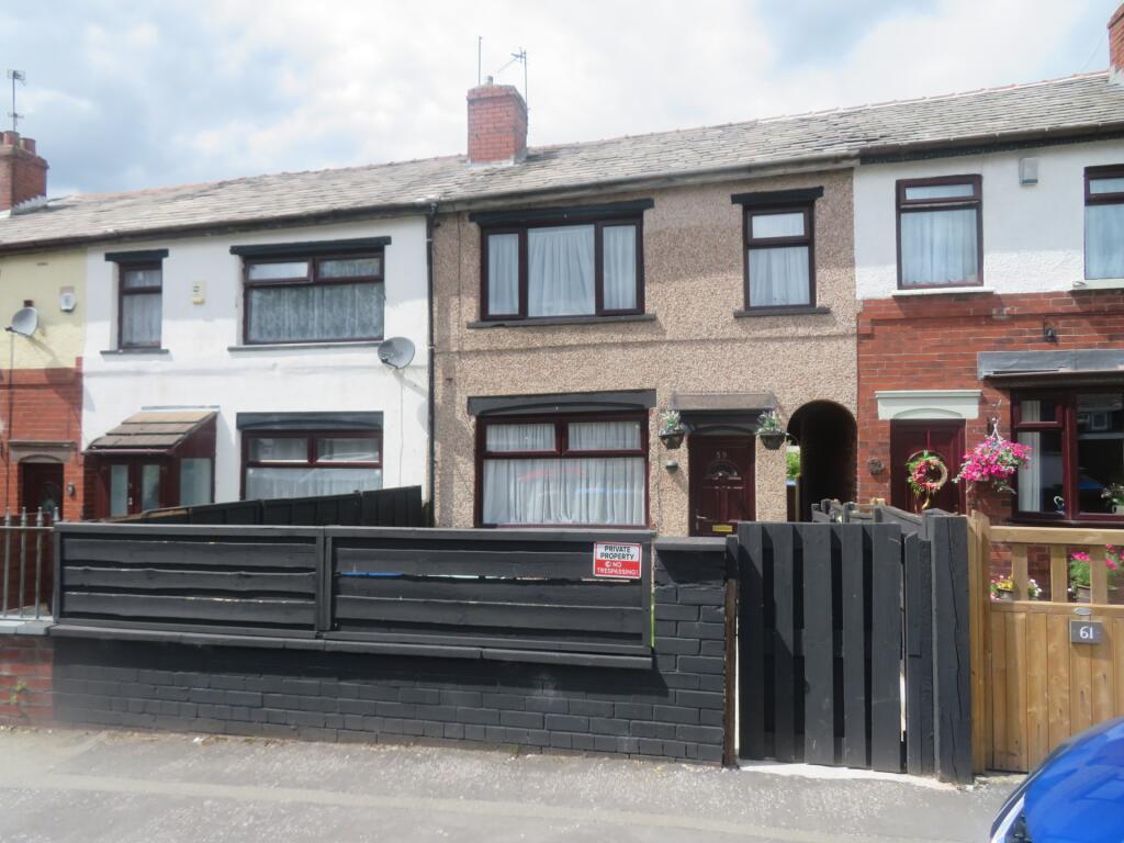 3 bed Town House for rent in Wardle. From Prestige Sales and Lettings Limited - Rochdale 3 bed Town House for rent in Wardle. From Prestige Sales and Lettings Limited - Rochdale