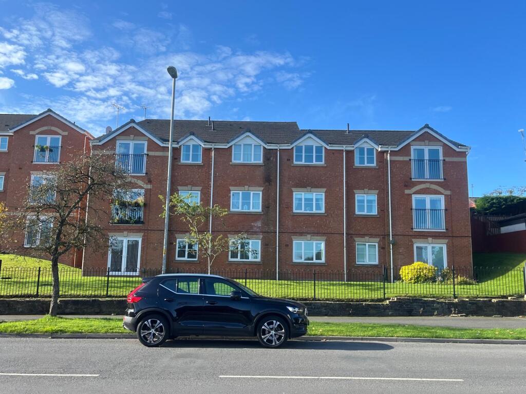 2 bed Apartment for rent in Wardle. From Prestige Sales and Lettings Limited - Rochdale
