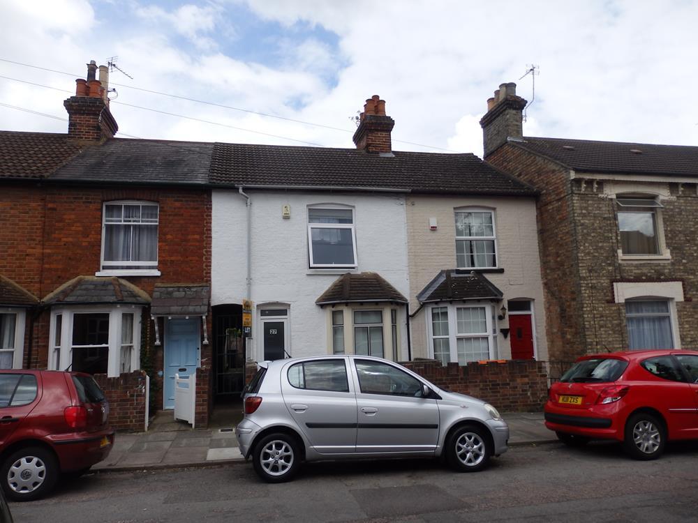 3 bed Mid Terraced House for rent in Bedford. From Price Wallace - Bedford