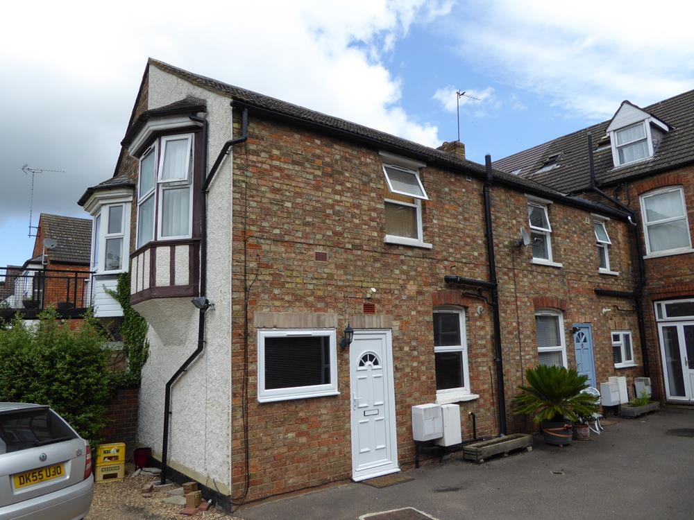 1 bed Mews for rent in Bedford. From Price Wallace - Bedford