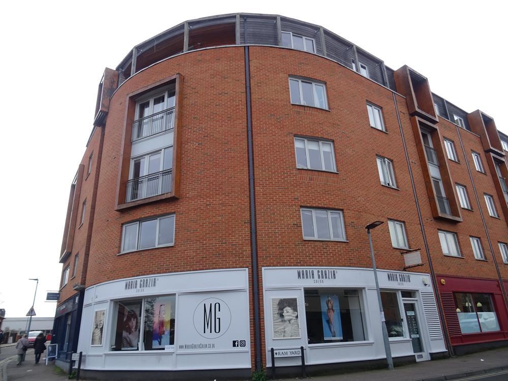2 bed Apartment for rent in Bedford. From Price Wallace - Bedford