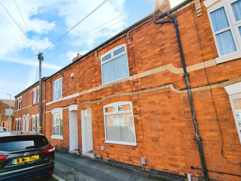 3 bed Mid Terraced House for rent in Rushden. From Prime Choice Ltd - Rushden