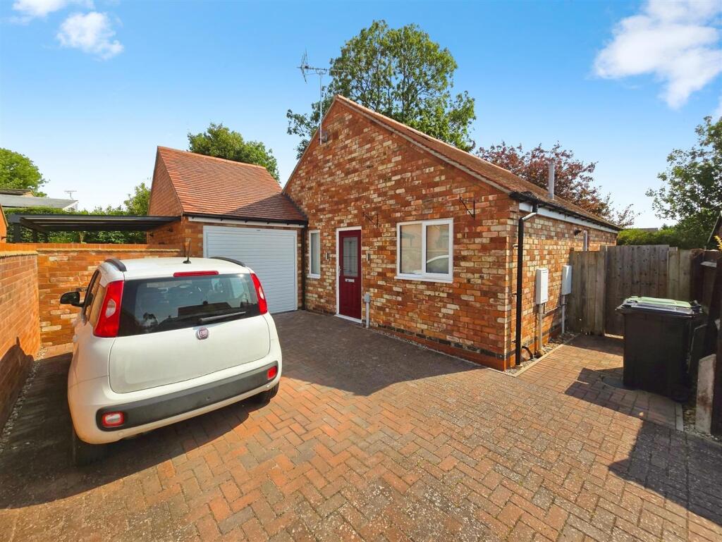 2 bed Bungalow for rent in Higham Ferrers. From Prime Choice Ltd - Rushden