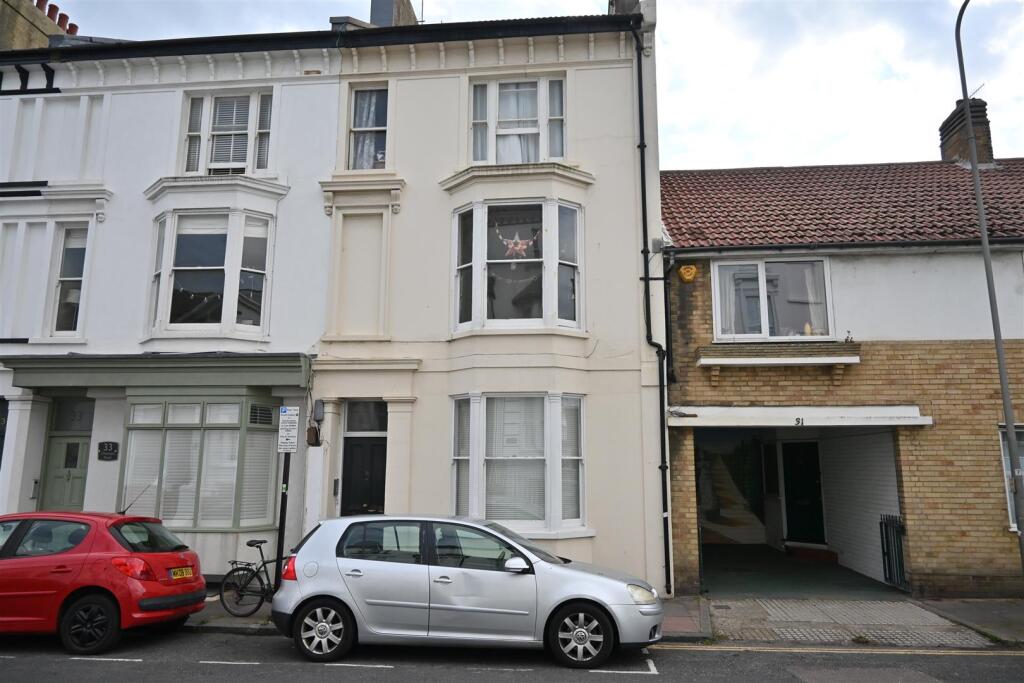1 bed 1st Floor Flat for rent in Ovingdean. From Priors - Hove