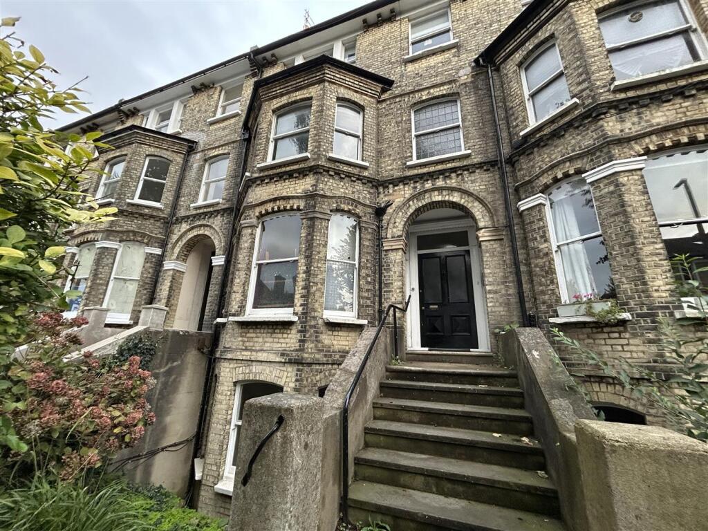 0 bed 1st Floor Flat for rent in Brighton and Hove. From Priors - Hove