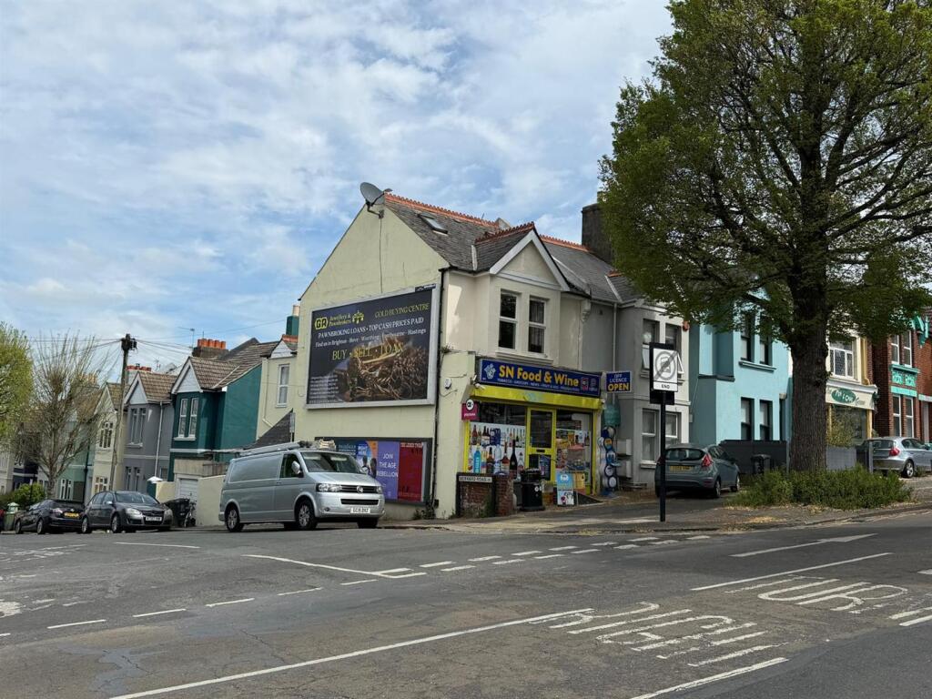 2 bed 1st Floor Flat for rent in Ovingdean. From Priors - Hove