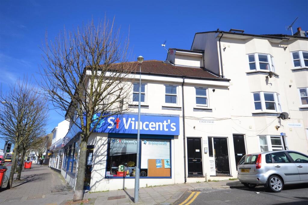 3 bed 1st Floor Flat for rent in Ovingdean. From Priors - Hove 3 bed 1st Floor Flat for rent in Ovingdean. From Priors - Hove