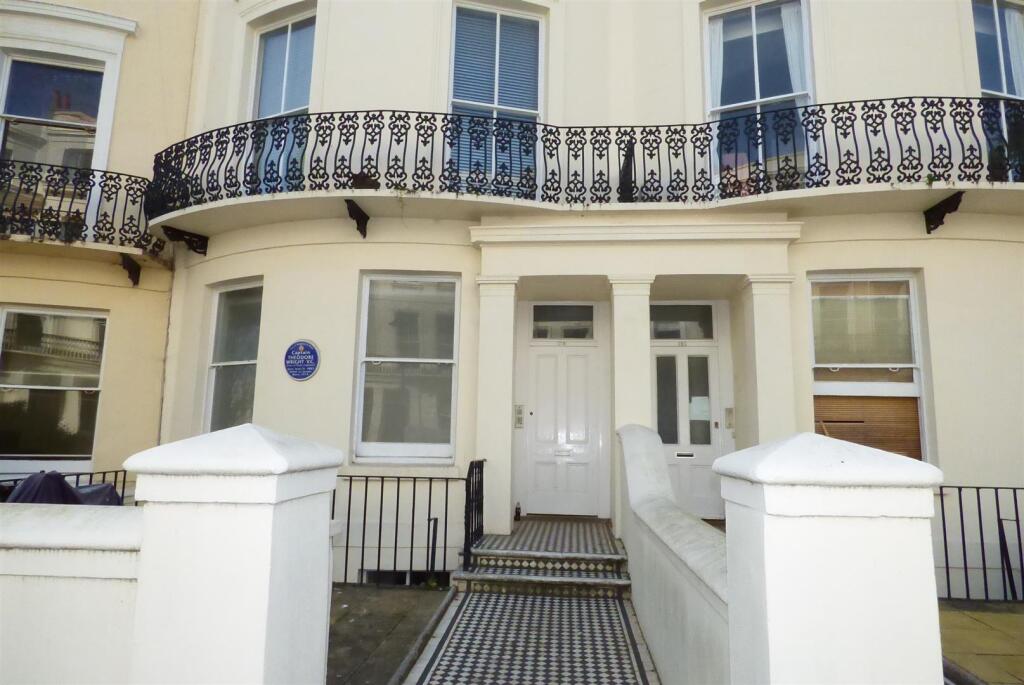 1 bed 1st Floor Flat for rent in Brighton and Hove. From Priors - Hove 1 bed 1st Floor Flat for rent in Brighton and Hove. From Priors - Hove