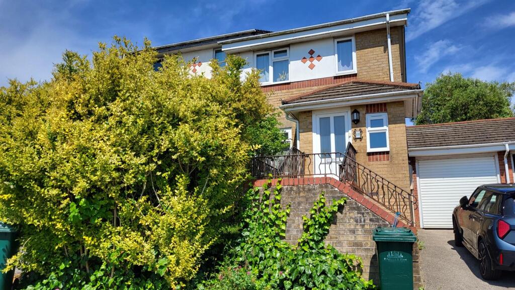 3 bed Detached for rent in Portslade-by-Sea. From Priors - Hove 3 bed Detached for rent in Portslade-by-Sea. From Priors - Hove