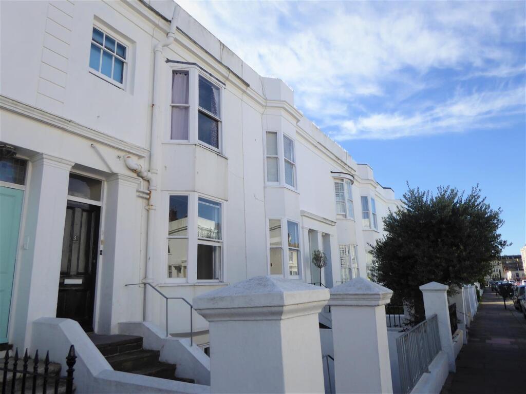 1 bed 1st Floor Flat for rent in Brighton and Hove. From Priors - Hove 1 bed 1st Floor Flat for rent in Brighton and Hove. From Priors - Hove