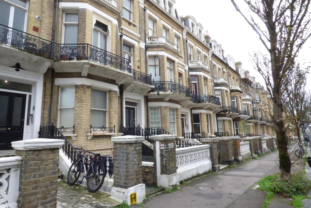 0 bed 1st Floor Flat for rent in Brighton and Hove. From Priors - Hove 0 bed 1st Floor Flat for rent in Brighton and Hove. From Priors - Hove
