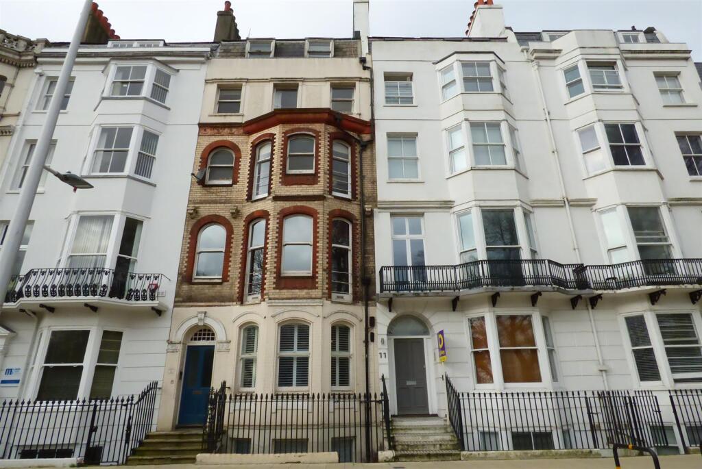 2 bed 1st Floor Flat for rent in Brighton and Hove. From Priors - Hove 2 bed 1st Floor Flat for rent in Brighton and Hove. From Priors - Hove