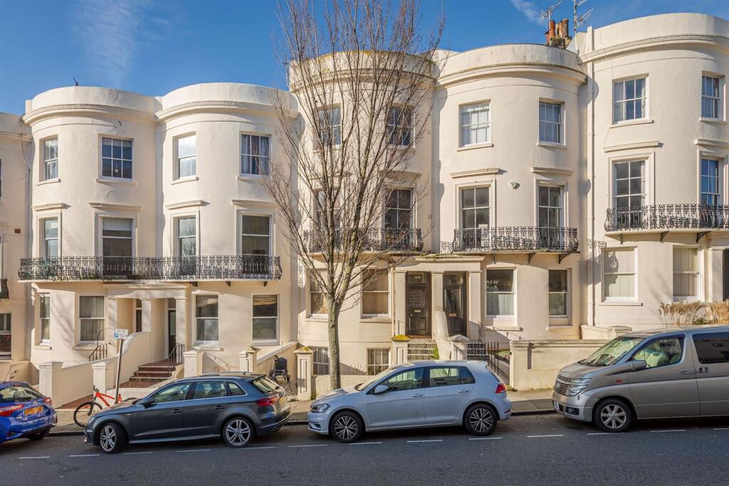 2 bed 1st Floor Flat for rent in Brighton and Hove. From Priors - Hove 2 bed 1st Floor Flat for rent in Brighton and Hove. From Priors - Hove