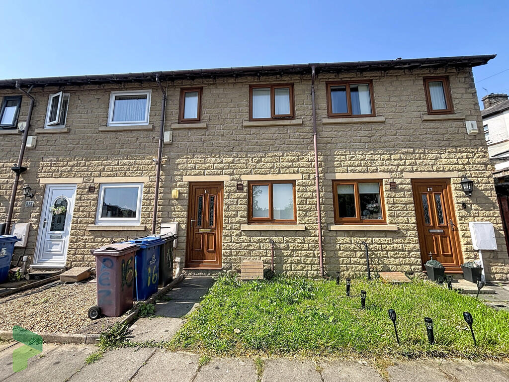 2 bed Town House for rent in Darwen. From Proctors Estate Agency - Darwen