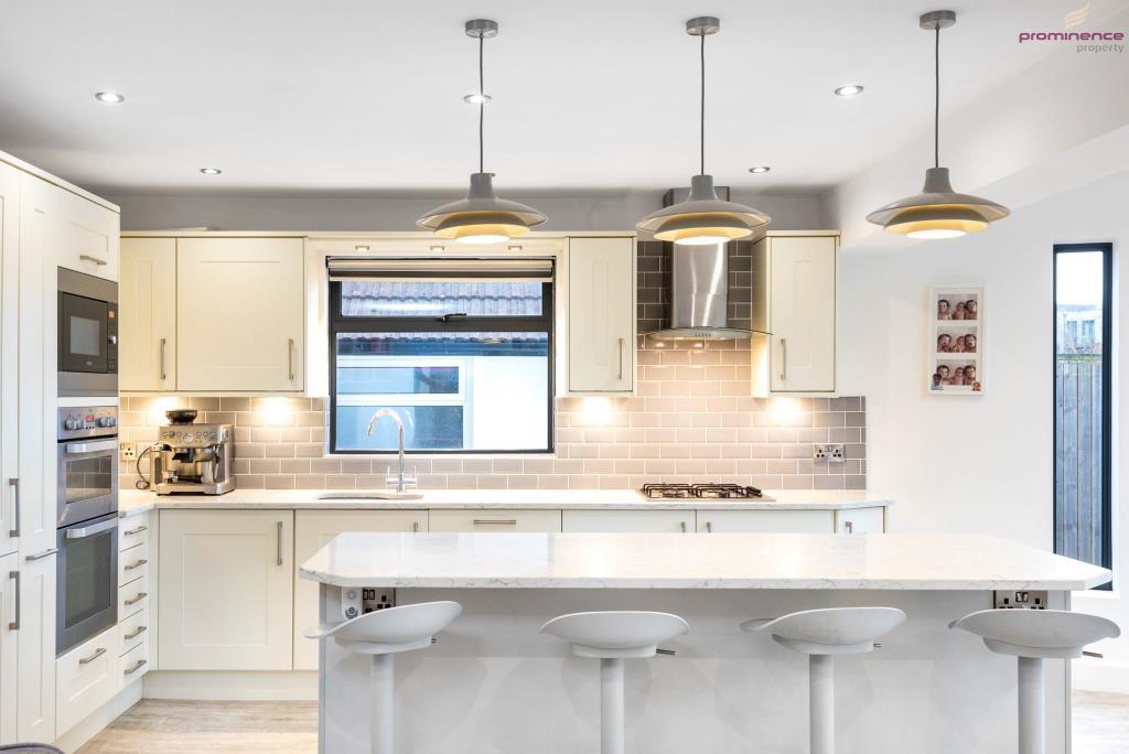 5 bed Semi Detached for rent in Brighton and Hove. From Prominence Property - Hove 5 bed Semi Detached for rent in Brighton and Hove. From Prominence Property - Hove