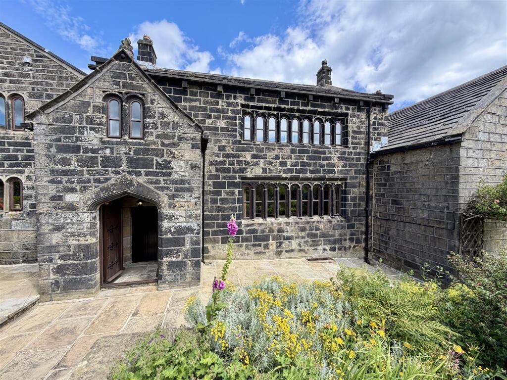 4 bed Detached for rent in Sowerby Bridge. From Property @ Kemp and Co - Halifax