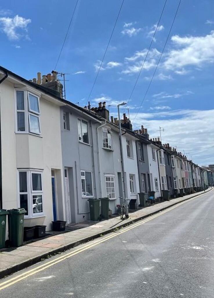 4 bed Detached for rent in Ovingdean. From Property Plus Lettings - Hove