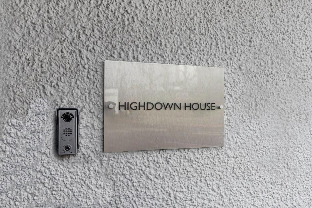 1 bed 1st Floor Flat for rent in Brighton and Hove. From Property Plus Lettings - Hove