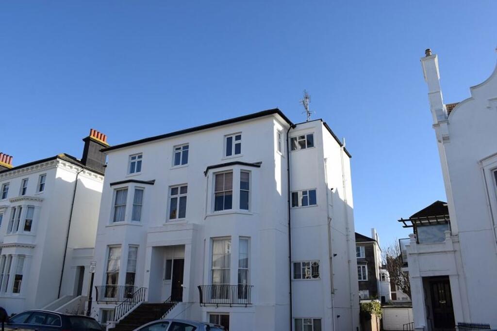 2 bed 1st Floor Flat for rent in Brighton and Hove. From Property Plus Lettings - Hove 2 bed 1st Floor Flat for rent in Brighton and Hove. From Property Plus Lettings - Hove
