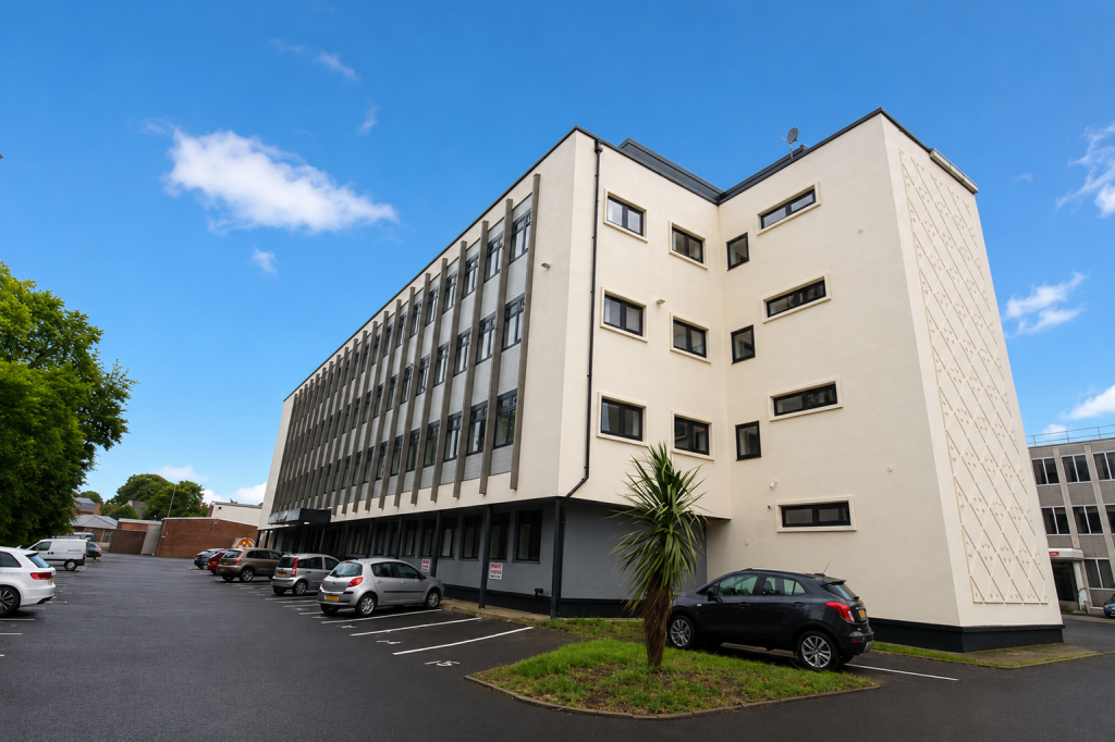 1 bed 1st Floor Flat for rent in Kingswinford. From PTN Estates - Brierley Hill