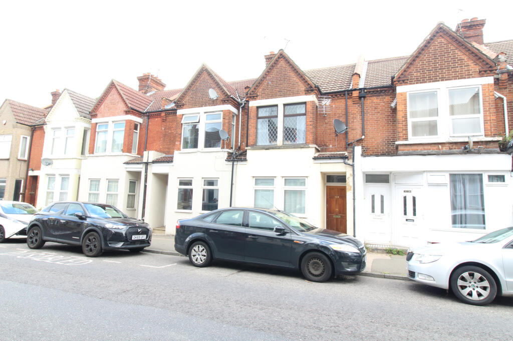 1 bed 1st Floor Flat for rent in Gillingham. From Purpleproperty - Gillingham