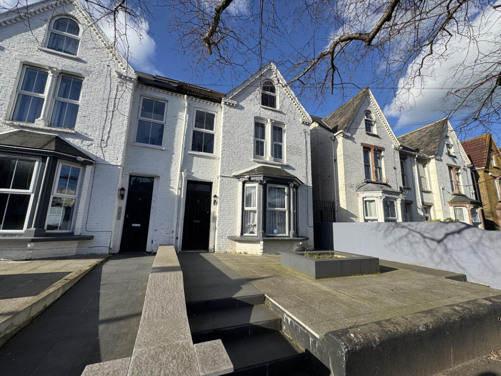 1 bed Apartment for rent in Lower Twydall. From Purpleproperty - Gillingham 1 bed Apartment for rent in Lower Twydall. From Purpleproperty - Gillingham