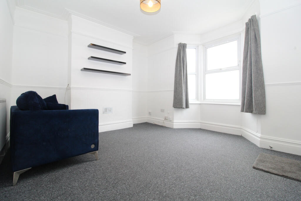 1 bed Mid Terraced House for rent in Gillingham. From Purpleproperty - Gillingham