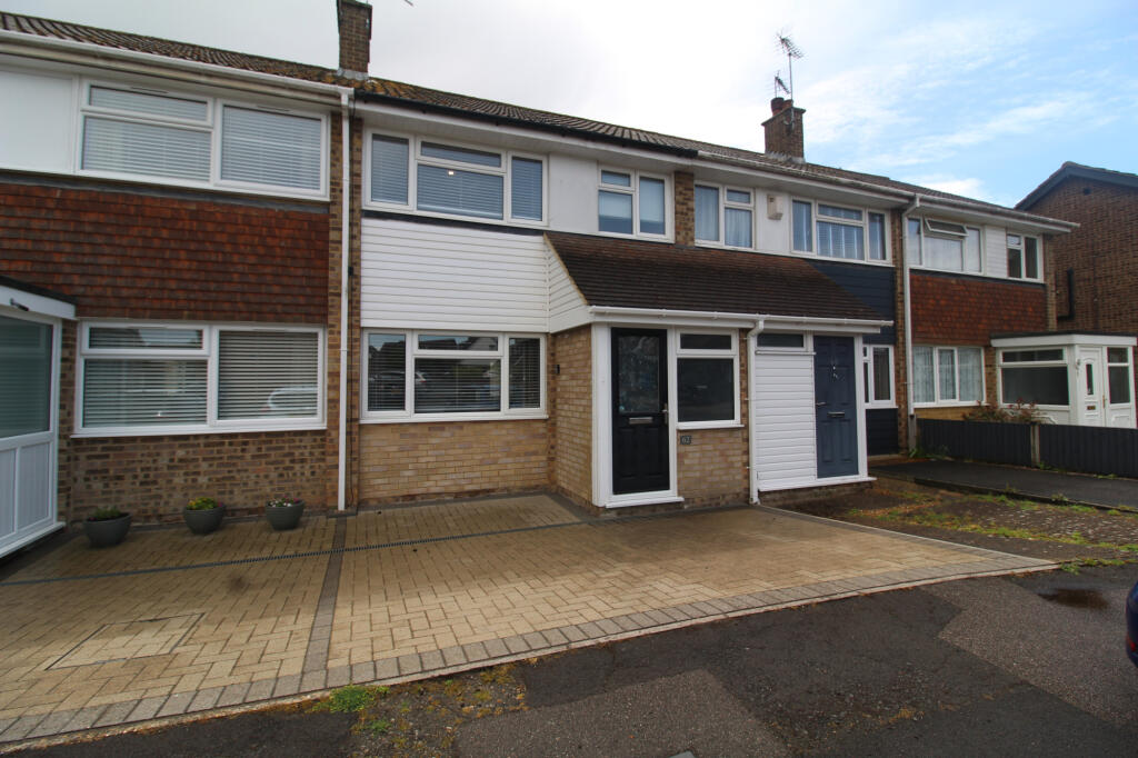 3 bed Mid Terraced House for rent in Sittingbourne. From Purpleproperty - Gillingham