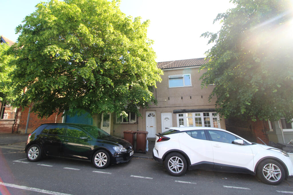 2 bed Annexe for rent in Lower Twydall. From Purpleproperty - Gillingham 2 bed Annexe for rent in Lower Twydall. From Purpleproperty - Gillingham