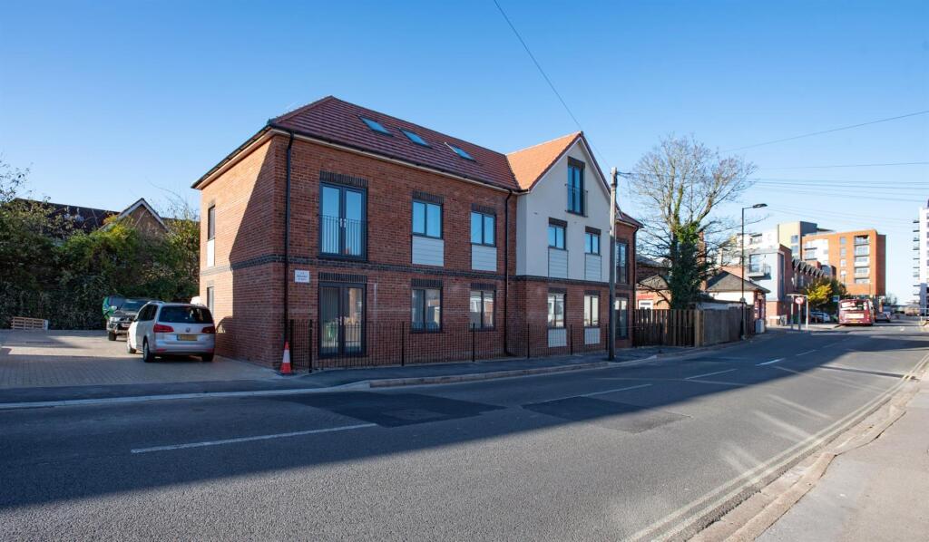 2 bed Apartment for rent in Southampton. From Questmap Ltd - Southampton 2 bed Apartment for rent in Southampton. From Questmap Ltd - Southampton