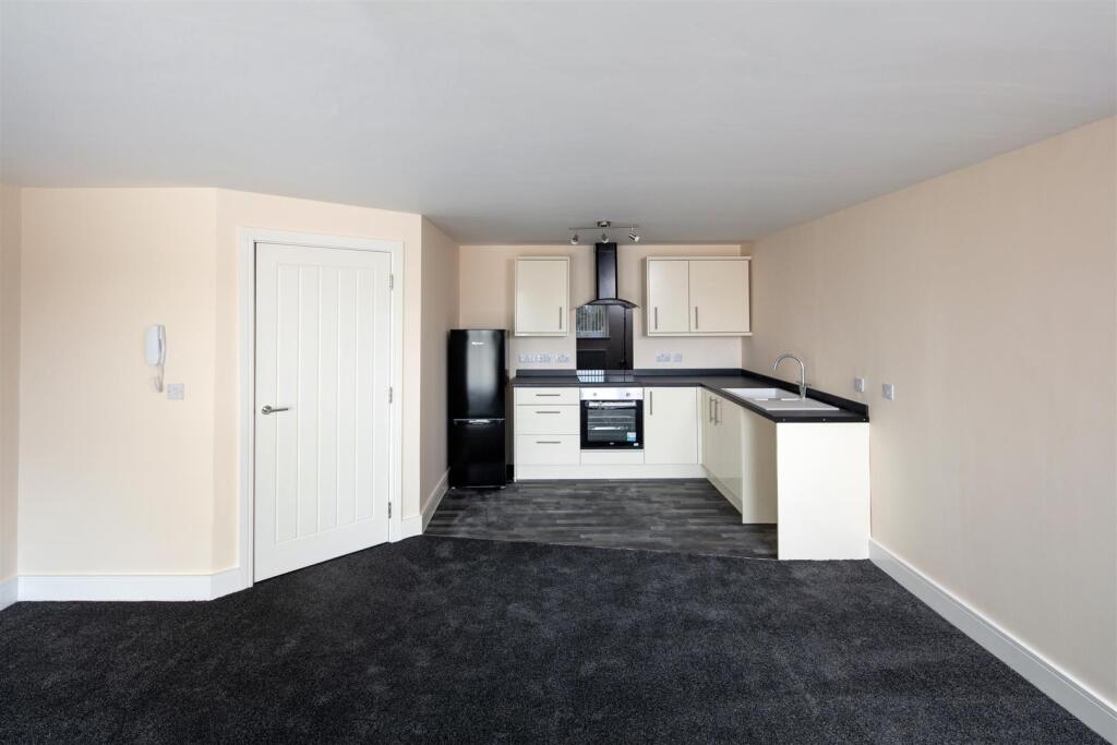 2 bed Apartment for rent in Hull. From Questmap Ltd - Southampton 2 bed Apartment for rent in Hull. From Questmap Ltd - Southampton