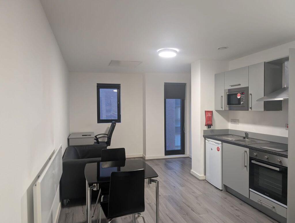 4 bed Studio for rent in Liverpool. From R House Lettings - Liverpool 4 bed Studio for rent in Liverpool. From R House Lettings - Liverpool