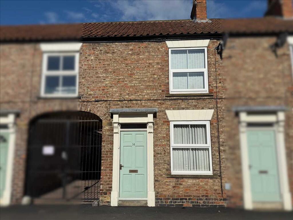 1 bed Mid Terraced House for rent in Pocklington. From R M English Yorkshire Limited - Pocklington