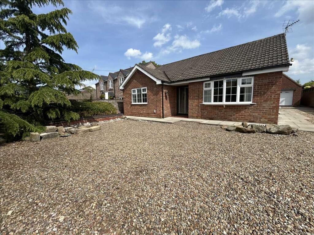 4 bed Detached bungalow for rent in Sutton upon Derwent. From R M English Yorkshire Limited - Pocklington