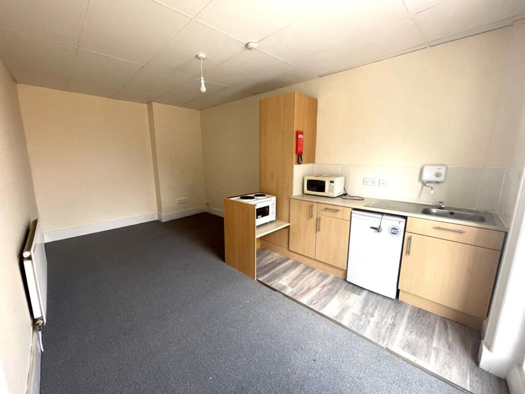 1 bed HMO for rent in Leckhampton Hill. From RA Flatt Residential Letting Ltd - Cheltenham 1 bed HMO for rent in Leckhampton Hill. From RA Flatt Residential Letting Ltd - Cheltenham