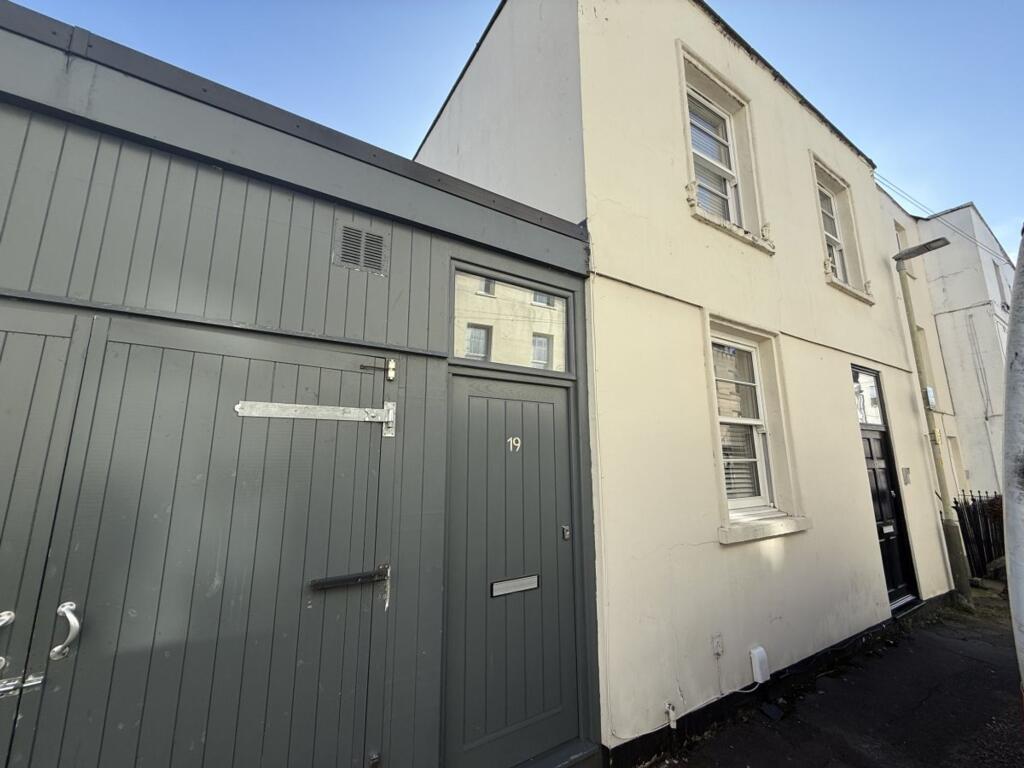 1 bed 1st Floor Flat for rent in Cheltenham. From RA Flatt Residential Letting Ltd - Cheltenham 1 bed 1st Floor Flat for rent in Cheltenham. From RA Flatt Residential Letting Ltd - Cheltenham