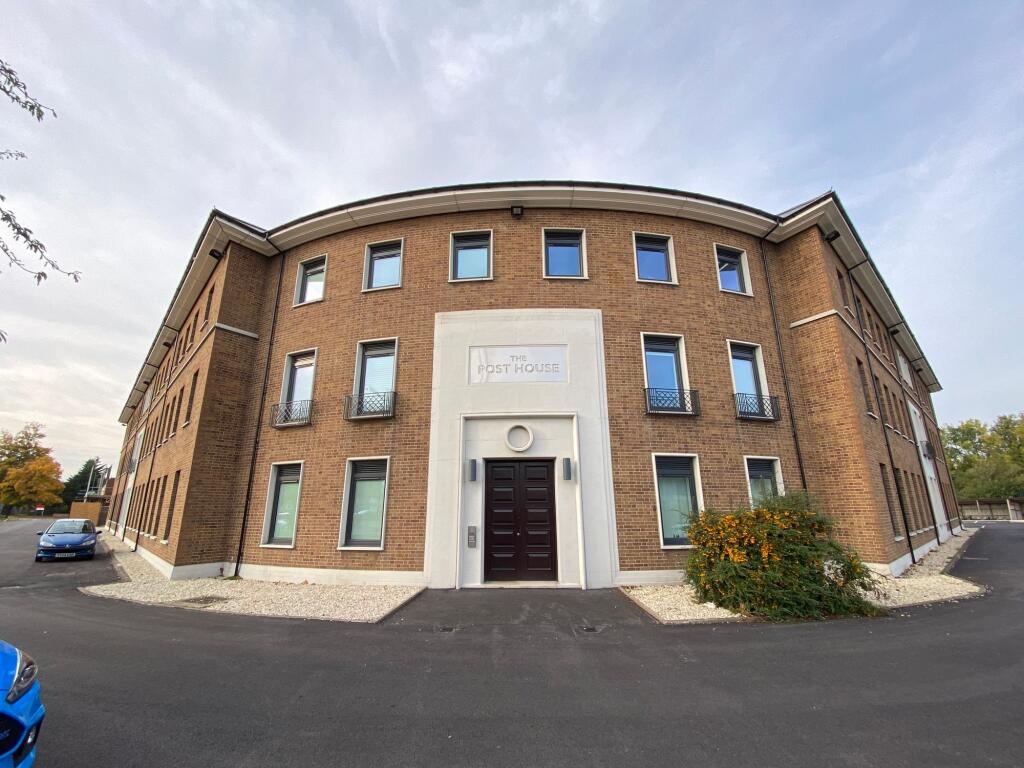 1 bed 1st Floor Flat for rent in Upton St Leonards. From RA Flatt Residential Letting Ltd - Cheltenham