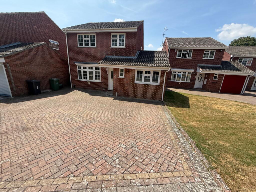 4 bed Detached for rent in Upton St Leonards. From RA Flatt Residential Letting Ltd - Cheltenham