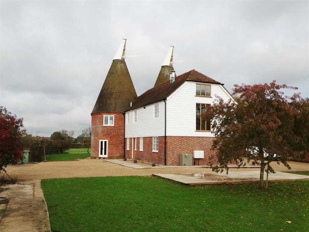 5 bed Barn Conversion for rent in Marden. From Radfords Estate Agents - Staplehurst