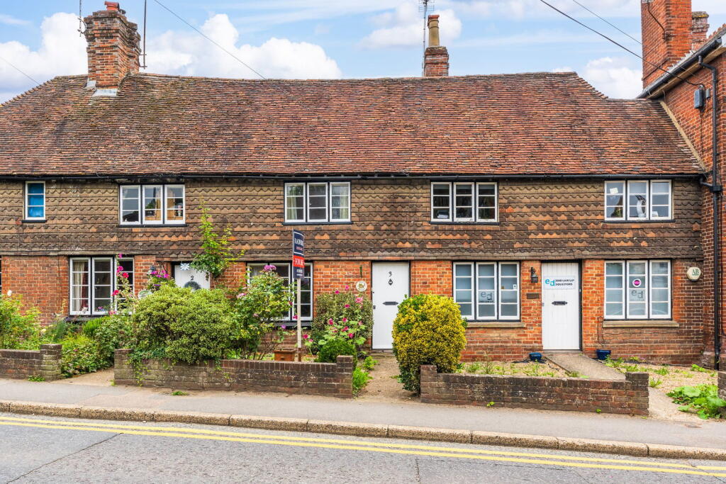 2 bed Mid Terraced House for rent in Staplehurst. From Radfords Estate Agents - Staplehurst