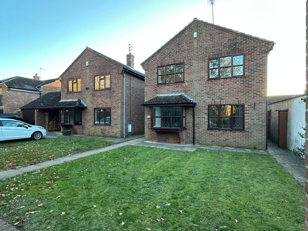 4 bed Detached for rent in Strensall. From Redmove Ltd. 4 bed Detached for rent in Strensall. From Redmove Ltd.