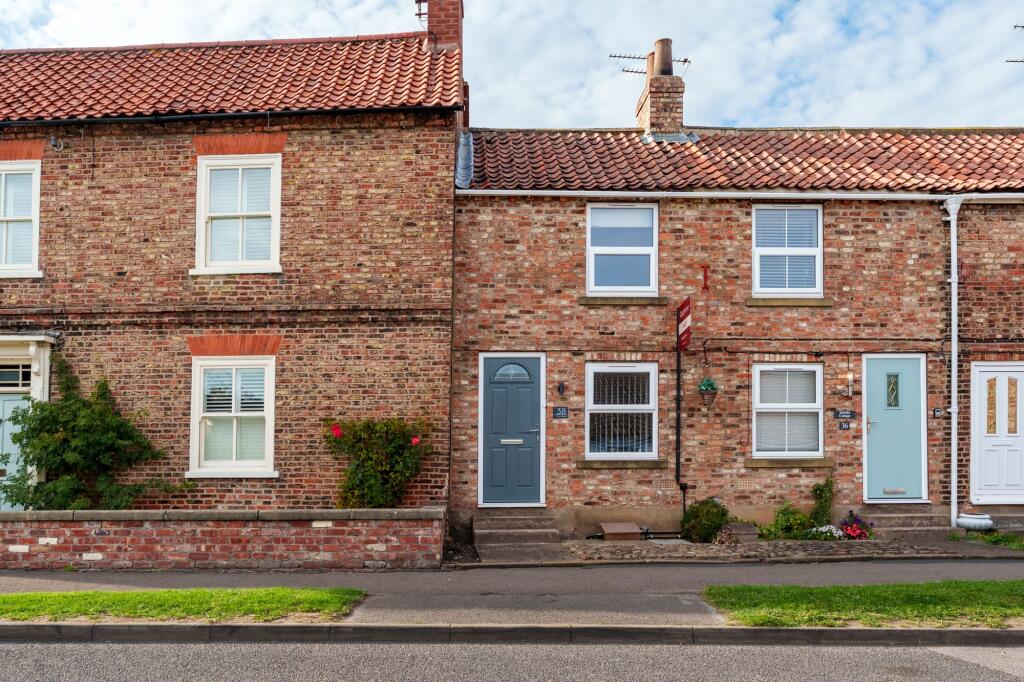 1 bed Mid Terraced House for rent in Dunnington. From Redmove Ltd.