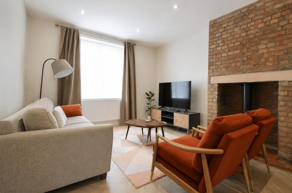 3 bed Detached for rent in Catford. From Reeds Rains - Catford