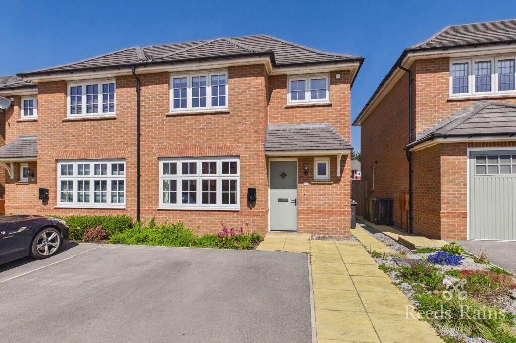 3 bed Semi Detached for rent in Swillington Common. From Reeds Rains - Crossgates 3 bed Semi Detached for rent in Swillington Common. From Reeds Rains - Crossgates