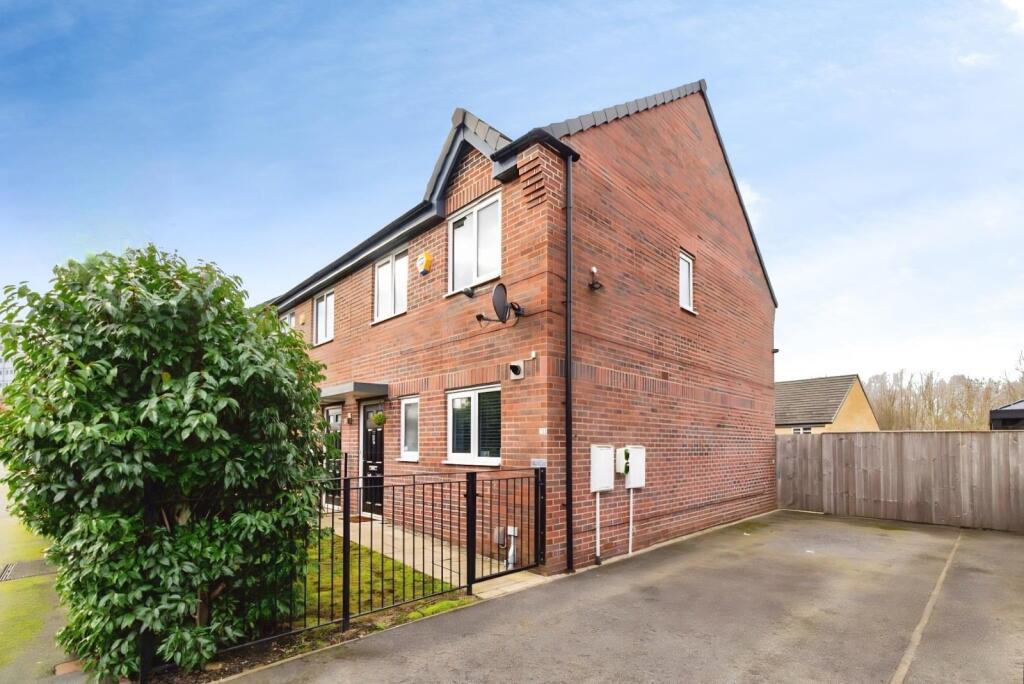 3 bed Semi Detached for rent in Swillington Common. From Reeds Rains - Crossgates 3 bed Semi Detached for rent in Swillington Common. From Reeds Rains - Crossgates