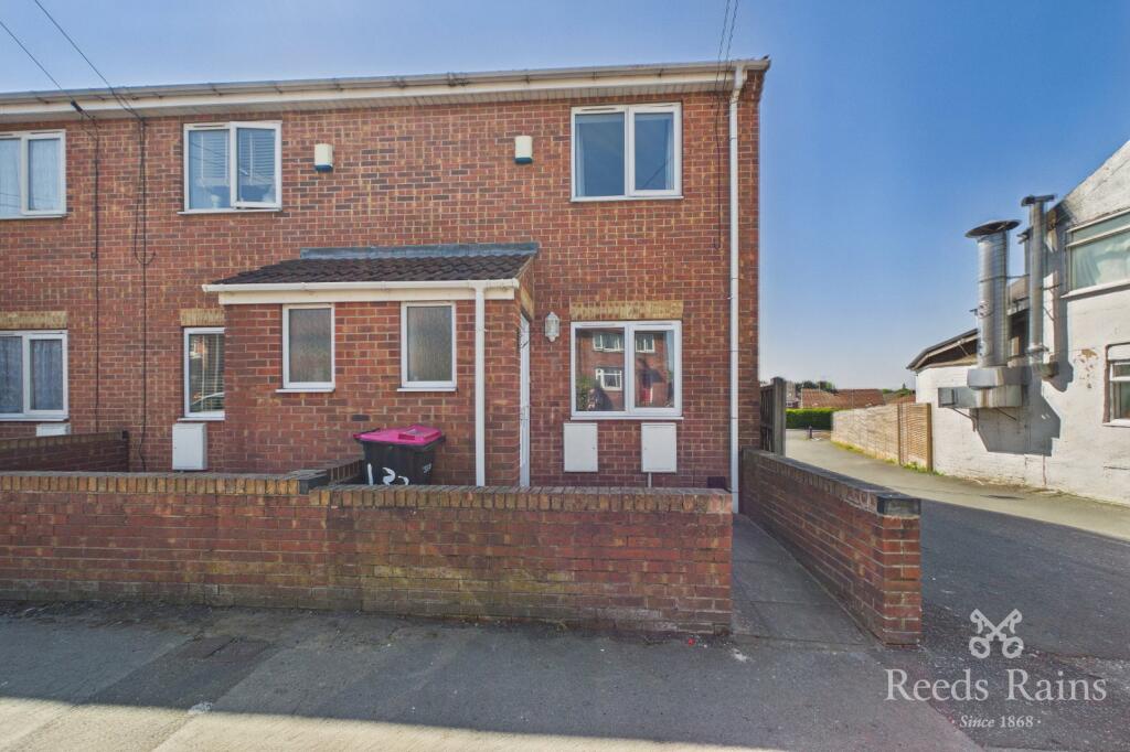2 bed End of Terrace for rent in Dinnington. From Reeds Rains - Dinnington