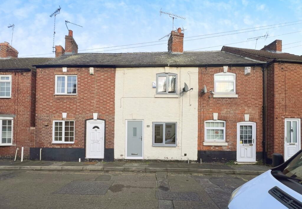 2 bed Mid Terraced House for rent in Worksop. From Reeds Rains - Dinnington