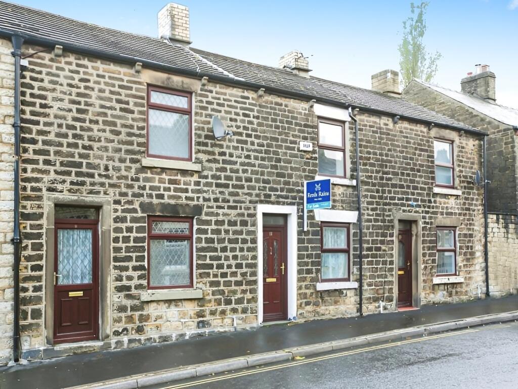 2 bed Mid Terraced House for rent in Glossop. From Reeds Rains - Glossop