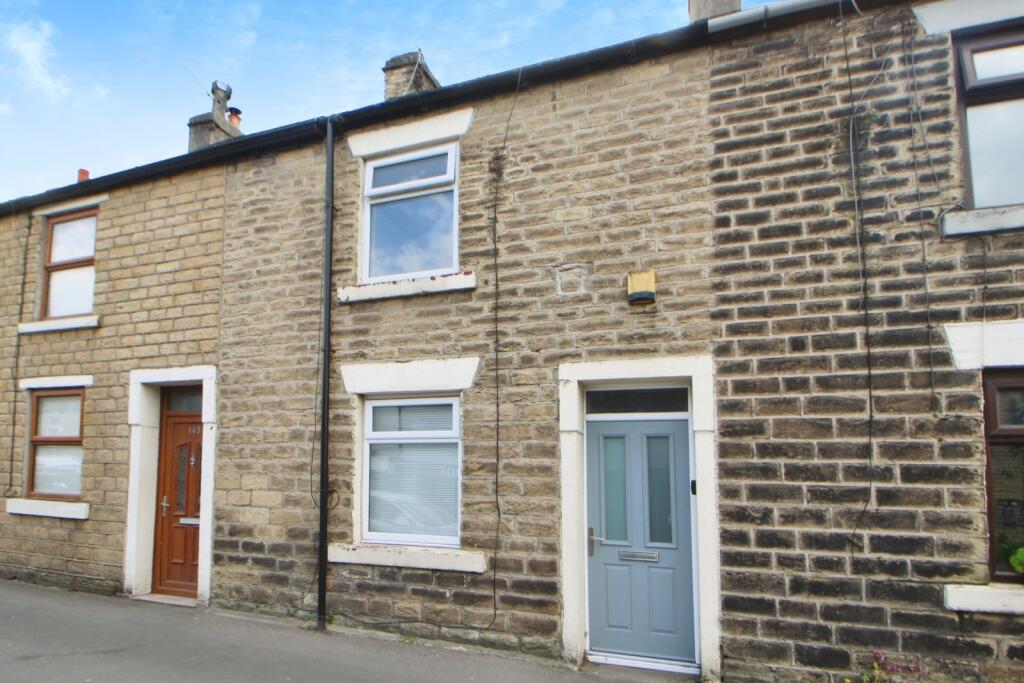 2 bed Mid Terraced House for rent in Glossop. From Reeds Rains - Glossop